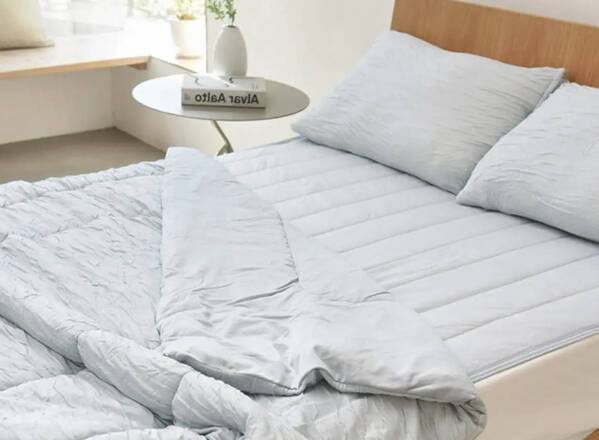 夏のベッドが避暑地に変身！ひんやりサラサラの「呼吸する寝具」でもっと涼しく心地よく【インスタグラマーさんのもの選び】[PR]