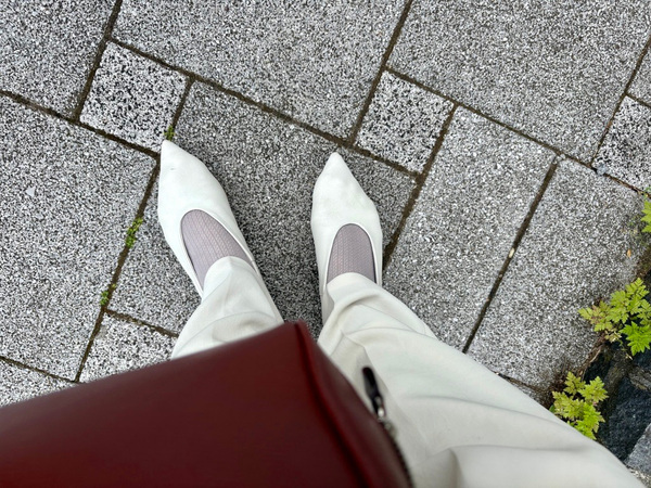 もう手放せない、おしゃれもむくみケアもできる「MAEÉ」の欲張り着圧ソックス（3種類履き比べ）[PR]