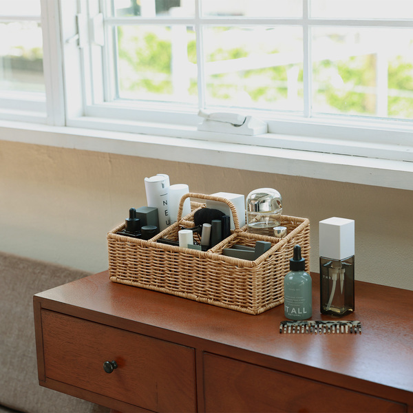 天然素材に見えて「水拭きできる」別注バスケットで小物まるっとお片付け[PR]