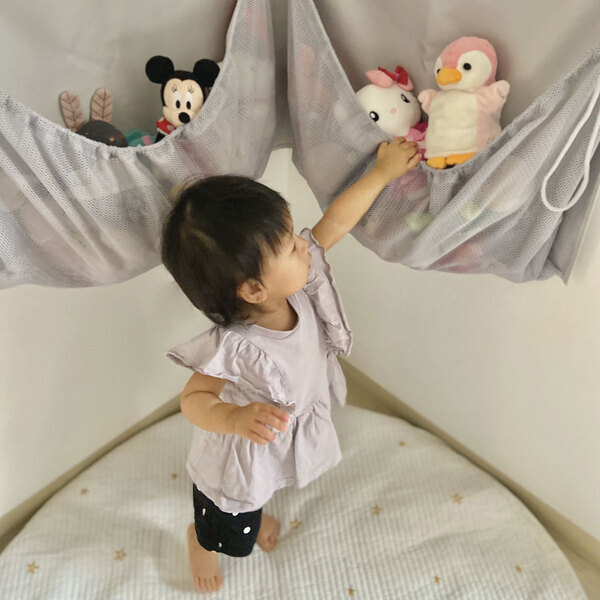 デッドスペースを有効利用、ぬいぐるみを吊るして収納できる「ウォールポケット」[PR]