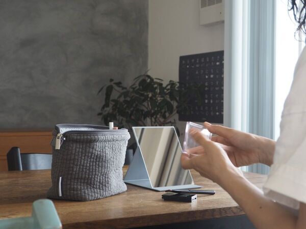 メイク用品がこれ1つに。メイク収納をワイヤーポーチに替えてみたら[PR]