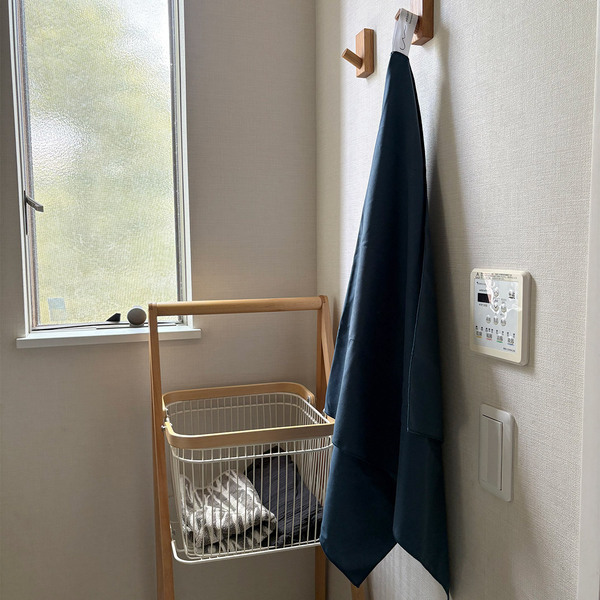 3倍吸ってすぐ乾く「手のひらサイズのバスタオル」、どんな時に使ってる？スタッフのリアルレポをお届け！[PR]