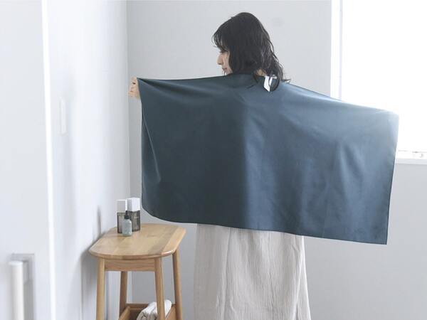 3倍吸ってすぐ乾く「手のひらサイズのバスタオル」、どんな時に使ってる？スタッフのリアルレポをお届け！[PR]