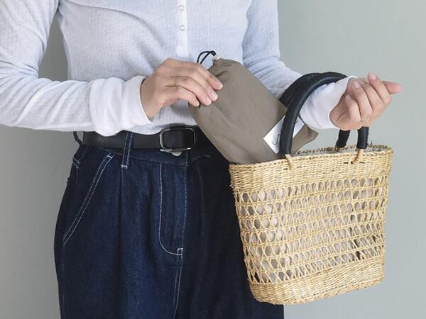 3倍吸ってすぐ乾く「手のひらサイズのバスタオル」、どんな時に使ってる？スタッフのリアルレポをお届け！[PR]