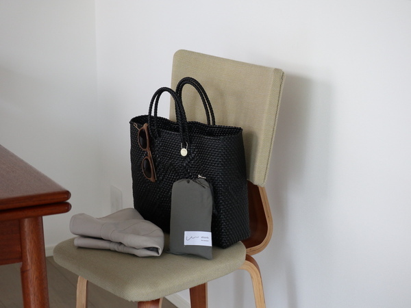 3倍吸ってすぐ乾く「手のひらサイズのバスタオル」、どんな時に使ってる？スタッフのリアルレポをお届け！[PR]