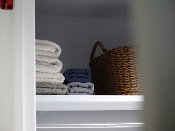 3倍吸ってすぐ乾く「手のひらサイズのバスタオル」、どんな時に使ってる？スタッフのリアルレポをお届け！[PR]