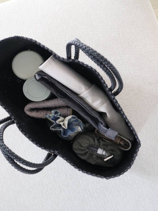 3倍吸ってすぐ乾く「手のひらサイズのバスタオル」、どんな時に使ってる？スタッフのリアルレポをお届け！[PR]