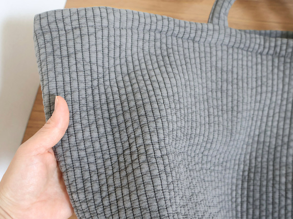 インテリアに映えるヌビ風収納トートで、がんばりすぎないお片付けを。[PR]