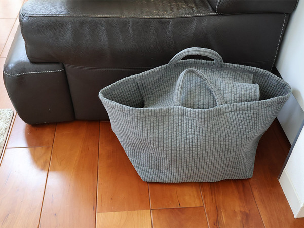 インテリアに映えるヌビ風収納トートで、がんばりすぎないお片付けを。[PR]