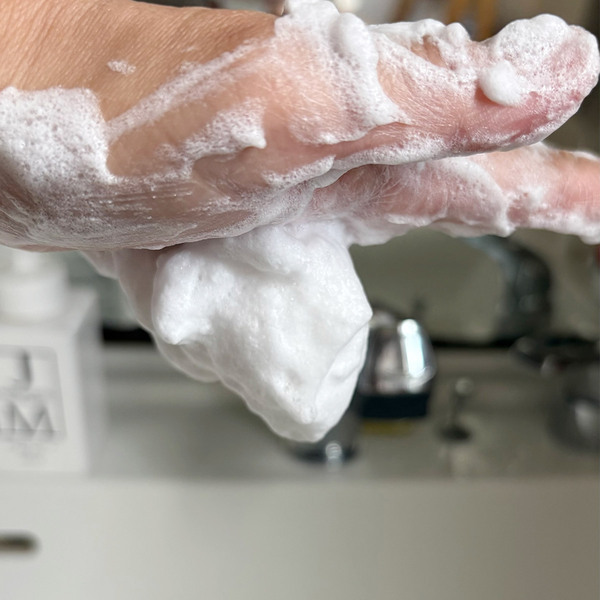 「塩石鹸」で目指せ、すっぴん美人！大人の肌悩みに“やさしさ”でアプローチ。スタッフも驚いた体験レポ[PR]