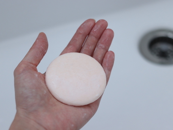 「塩石鹸」で目指せ、すっぴん美人！大人の肌悩みに“やさしさ”でアプローチ。スタッフも驚いた体験レポ[PR]