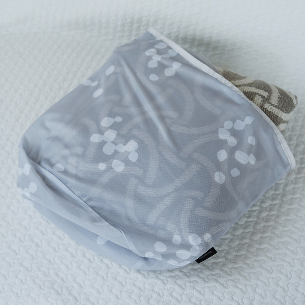 これが洗濯ネット！？お家使いだけじゃもったいない！ ライブや夏フェスの着替え入れにも。[PR]