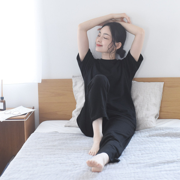 「着るだけで疲労回復」って本当？今話題の“リカバリーウェア”を肩こり＆冷えに悩むスタッフ3名が徹底レポート[PR]