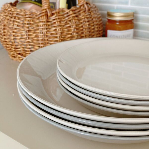 持ったときに「軽っ！」と驚く、まるで陶器な割れないお皿。手巻き寿司やお庭ごはんにも活躍中【インスタグラマーさんのもの選び】[PR]