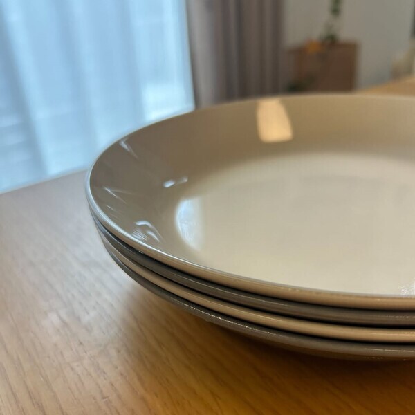 持ったときに「軽っ！」と驚く、まるで陶器な割れないお皿。手巻き寿司やお庭ごはんにも活躍中【インスタグラマーさんのもの選び】[PR]