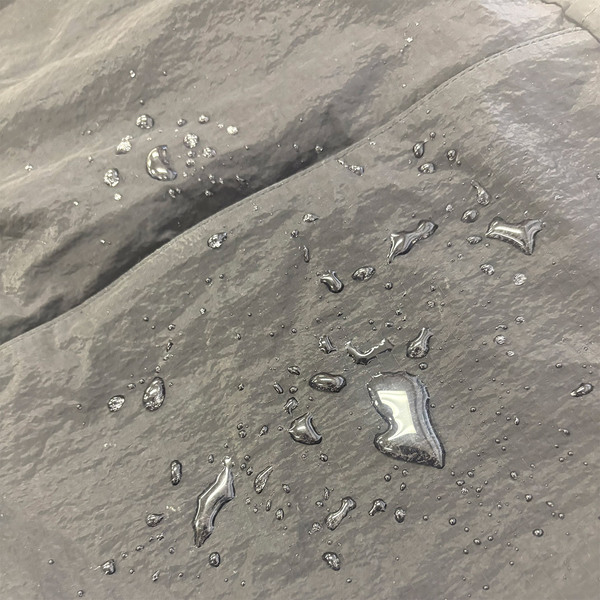 「リュック」←→「トート」のスイッチ使いができる、手のひらサイズのリュックトート[PR]