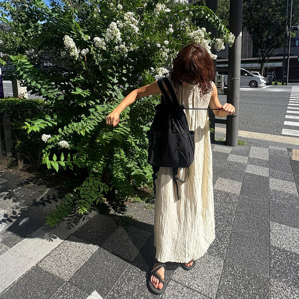 「リュック」←→「トート」のスイッチ使いができる、手のひらサイズのリュックトート[PR]