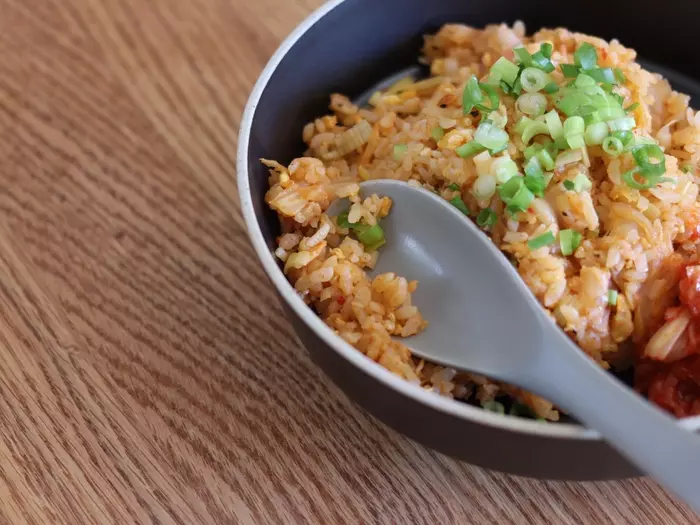 “名もなき料理”もグレードアップ!盛り付けに品が生まれる「脚付き大鉢」スタッフ使用レポ