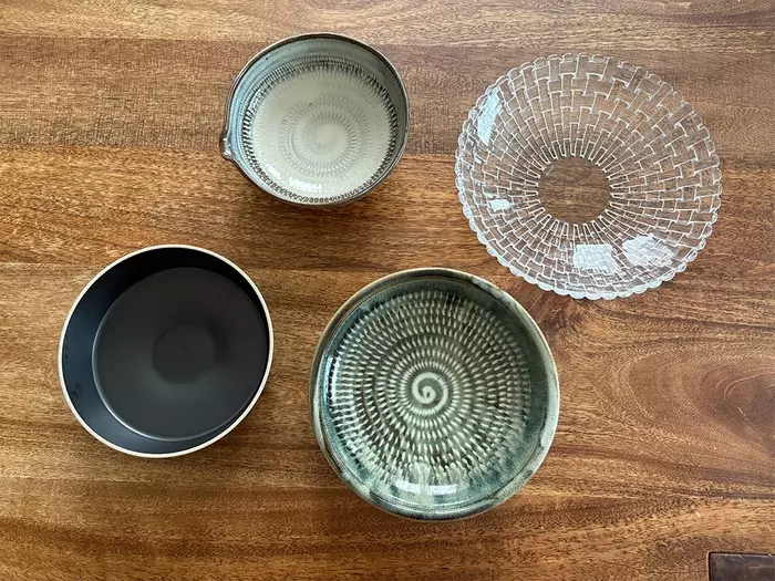 “名もなき料理”もグレードアップ!盛り付けに品が生まれる「脚付き大鉢」スタッフ使用レポ