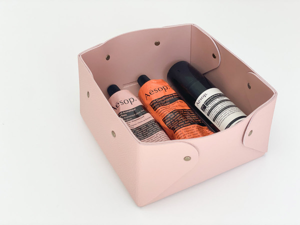 ごちゃつき改善！あれこれかわいく収納できる、bon moment「 中身が隠せる蓋付きフェイクレザー収納ボックス」[PR]