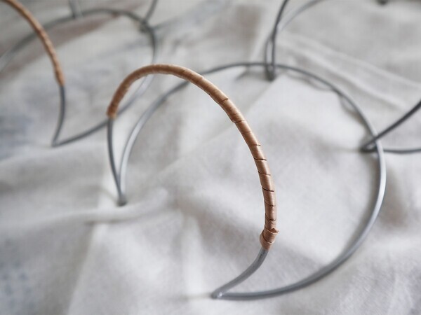 「ハットフックハンガー」で帽子を飾りながら、インテリアも衣替え[PR]