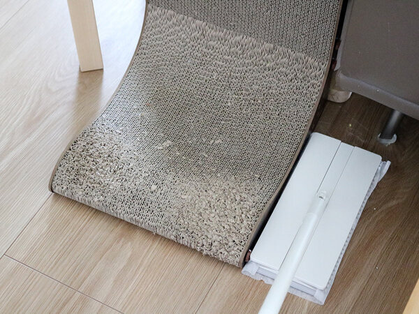 猫飼い＆マンション＆フルタイム共働きのお掃除最適解！マーナの「タッチレスワイパー」使用レポ[PR]