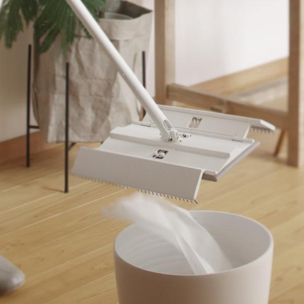 猫飼い＆マンション＆フルタイム共働きのお掃除最適解！マーナの「タッチレスワイパー」使用レポ[PR]