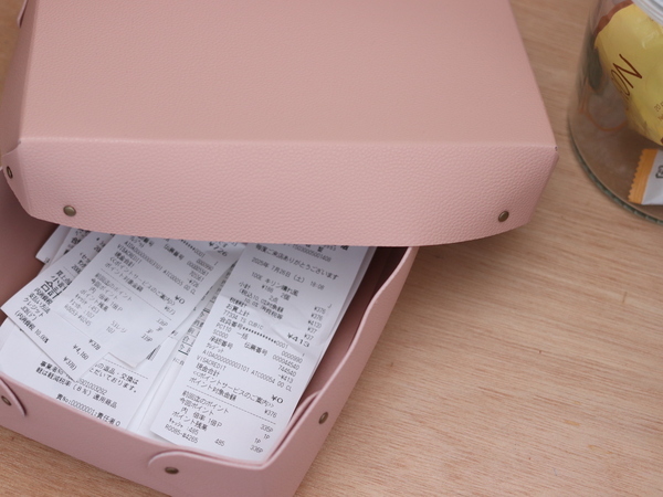 暮らしが変われば中身も変わる『蓋付き収納ボックス』のリアルな使い方、スタッフ3名がお見せします。[PR]