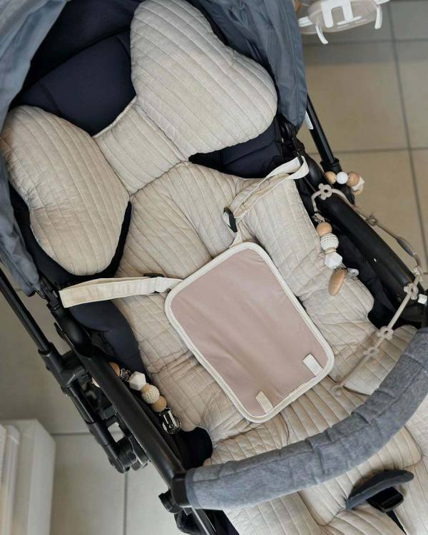 ベビーの熱中症対策！ひんやりシートで真夏のベビーカー・抱っこに安心を【インスタグラマーさんのもの選び】[PR]
