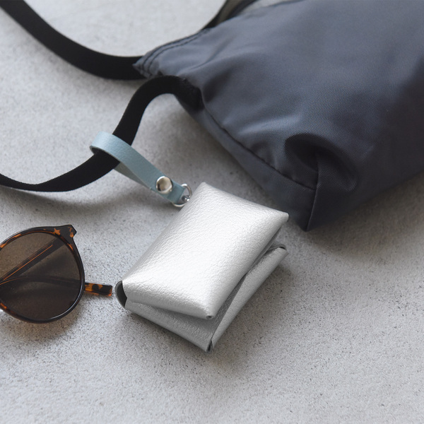 上質感と実用性で選びたい、レザー小物で季節先取り！[PR]