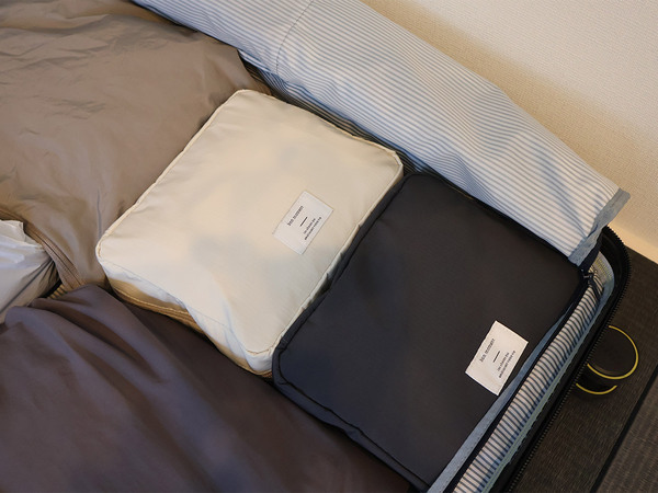 子連れ旅にはたっぷり入るLサイズの複数個使いが賢い？！「bon momentの吊り下げトラベルポーチ」[PR]