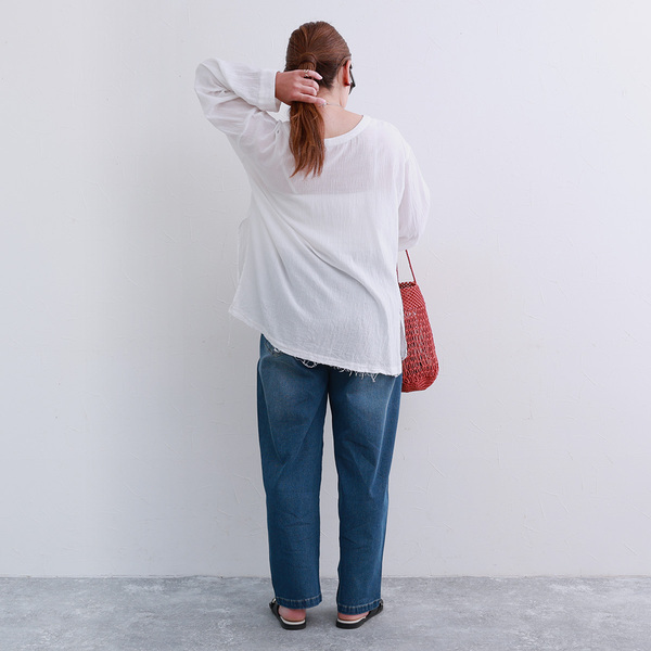 デニム好きが思わず唸る。“新感覚の軽やかさ”をスタッフ3名が体験してみました[PR]