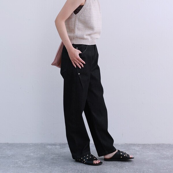 デニム好きが思わず唸る。“新感覚の軽やかさ”をスタッフ3名が体験してみました[PR]