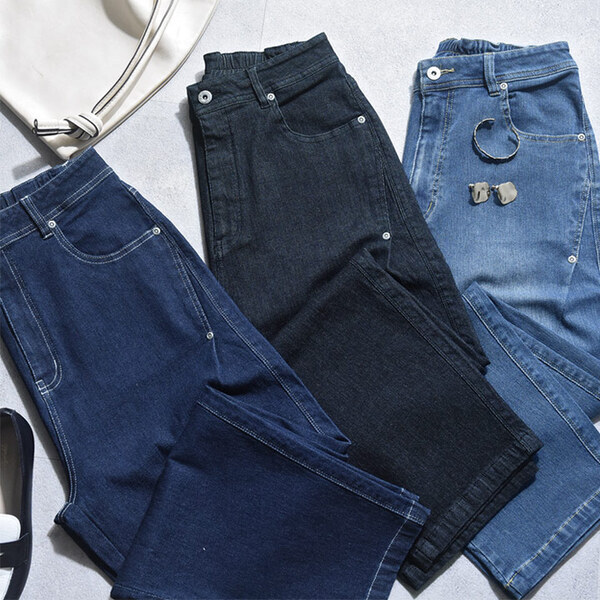 デニム好きが思わず唸る。“新感覚の軽やかさ”をスタッフ3名が体験してみました[PR]