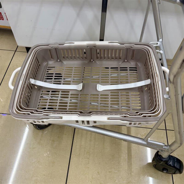 “便利だけどかさばる問題”を解決！折り畳めるレジカゴ＆まるごと保冷バッグでまとめ買いをスムーズに[PR]