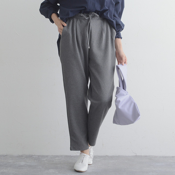 あの「リラパン」が帰ってきた！“楽ちんキレイ”を叶える人気者パンツのスタッフ着回しレポ[PR]