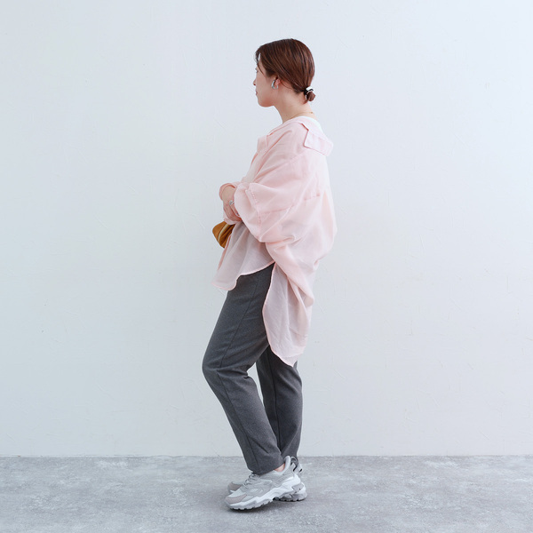 あの「リラパン」が帰ってきた！“楽ちんキレイ”を叶える人気者パンツのスタッフ着回しレポ[PR]