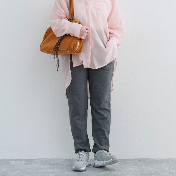 あの「リラパン」が帰ってきた！“楽ちんキレイ”を叶える人気者パンツのスタッフ着回しレポ[PR]