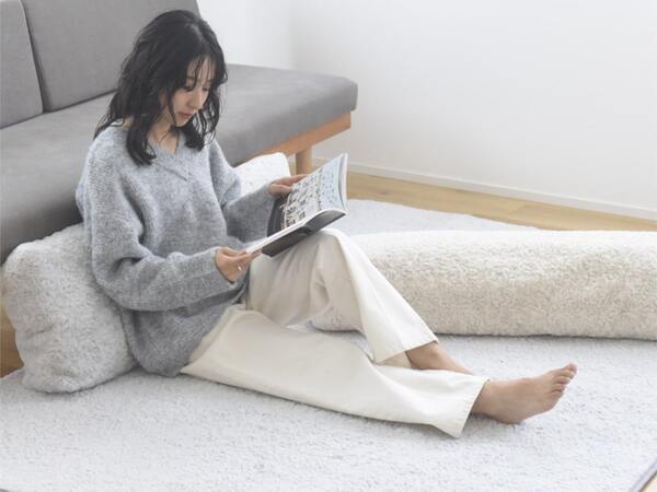 あの布団収納ケースに新素材、ふわもこボアの『くるくるファー』誕生！秋冬インテリアにぴったりのラグも一緒に新登場[PR]