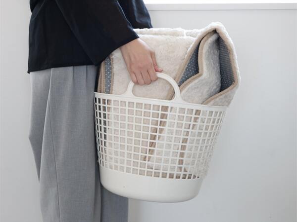 あの布団収納ケースに新素材、ふわもこボアの『くるくるファー』誕生！秋冬インテリアにぴったりのラグも一緒に新登場[PR]