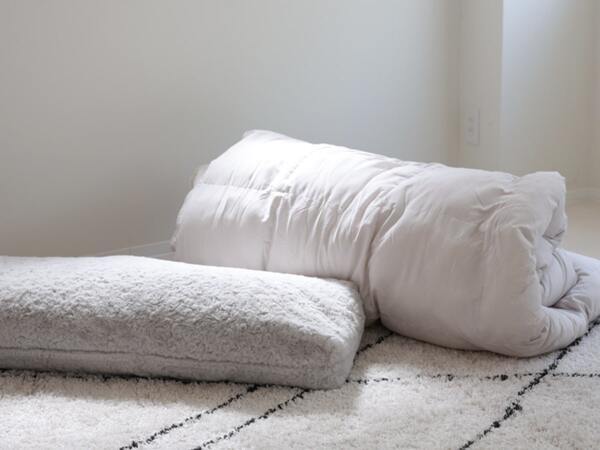 あの布団収納ケースに新素材、ふわもこボアの『くるくるファー』誕生！秋冬インテリアにぴったりのラグも一緒に新登場[PR]