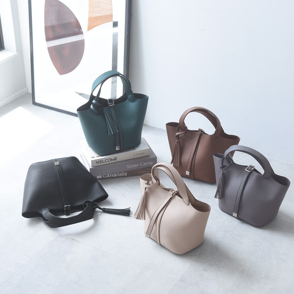 きれいめリュックからミニトートまで。日々のモチベーションを上げてくれる、新作バッグ5選！[PR]