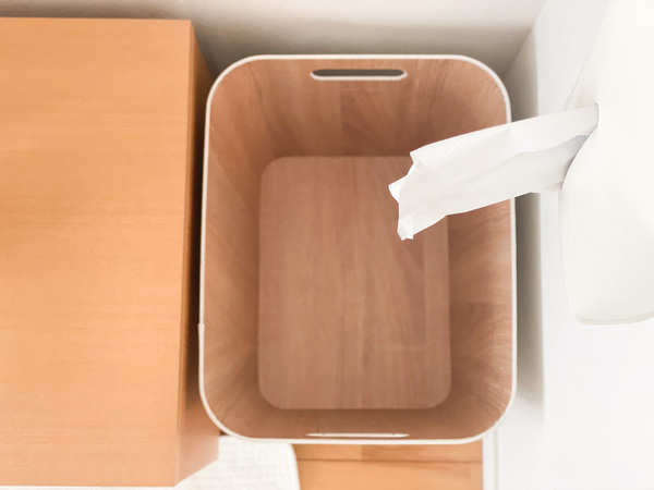 リビングの一角に置くと自然と荷物が片付く「キャスター付き収納ワイドタイプ」[PR]