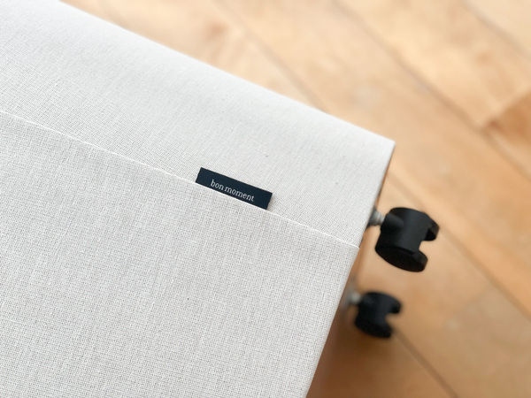 リビングの一角に置くと自然と荷物が片付く「キャスター付き収納ワイドタイプ」[PR]