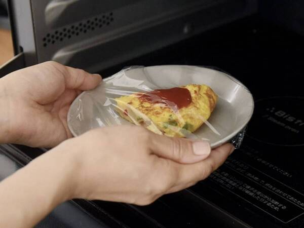 「こう見えて落としても安心！」子どもと暮らすインスタグラマーさんも太鼓判、完売人気の陶器見えプレート実用レポ[PR]