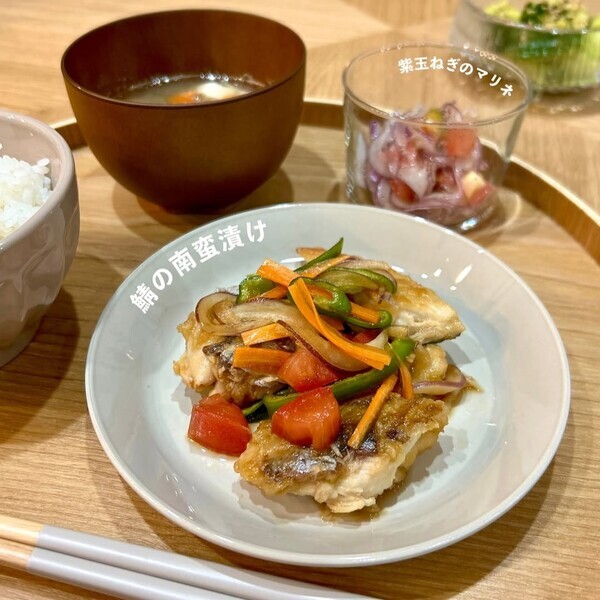 「こう見えて落としても安心！」子どもと暮らすインスタグラマーさんも太鼓判、完売人気の陶器見えプレート実用レポ[PR]