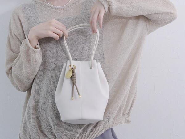 【検証】Agreable牛革チャームはどんなバッグにも合うのか！？スタッフが私物バッグで試してみました[PR]