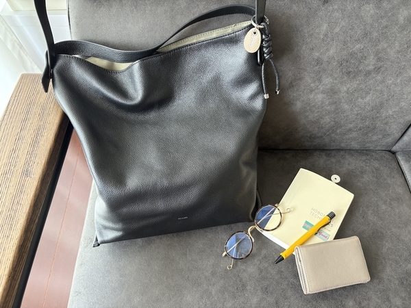 【検証】Agreable牛革チャームはどんなバッグにも合うのか！？スタッフが私物バッグで試してみました[PR]