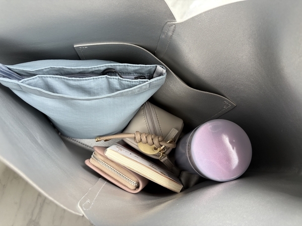 【検証】Agreable牛革チャームはどんなバッグにも合うのか！？スタッフが私物バッグで試してみました[PR]