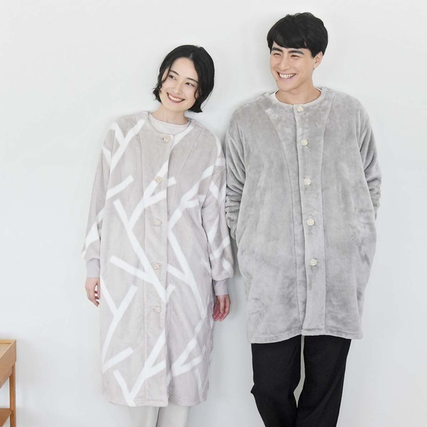 今年も『着る毛布』の季節がやってきた！身長さまざまスタッフ4名のサイズ診断レポ[PR]